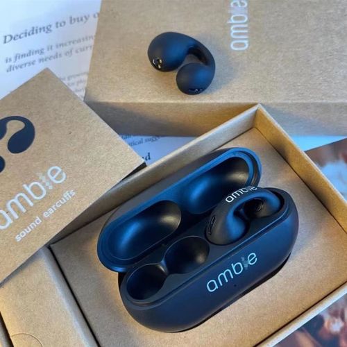 Écouteurs Bluetooth Ambie sans fil à grande autonomie pour le sport en noir Style clip-on pour athlétes avec boîtier inclus