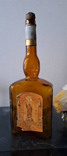 Verrerie Ancienne. Bouteille En Verre Marron.