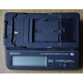 Chargeur Sony AC-V700