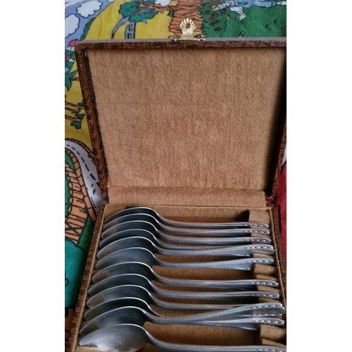 Coffret De12 Petites Cuilleres À Dessert
