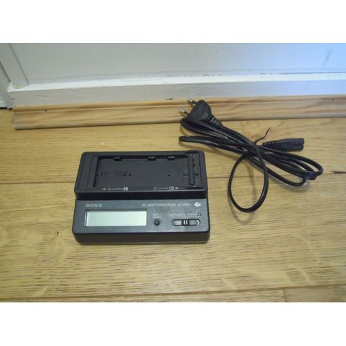 CHARGEUR SONY AC VQ850