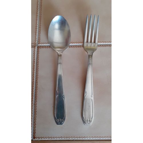 Couvert En Métal Argenté