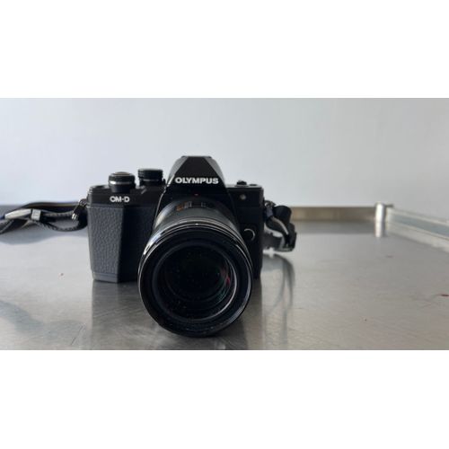 Olympus OM-D E-M10 Mark II 16.1 mpix + Objectif macro 60mm