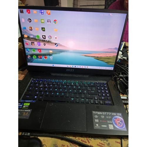 MSI Titan GT77HX 13VI-030FR - 17" Intel Core i9 - Ram 64 Go - DD 2 To