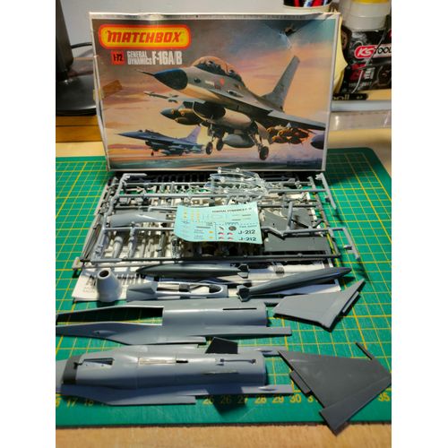 Maquette Avion Matchbox 1/72 : Général Dynamics F-16 A/B-Matchbox