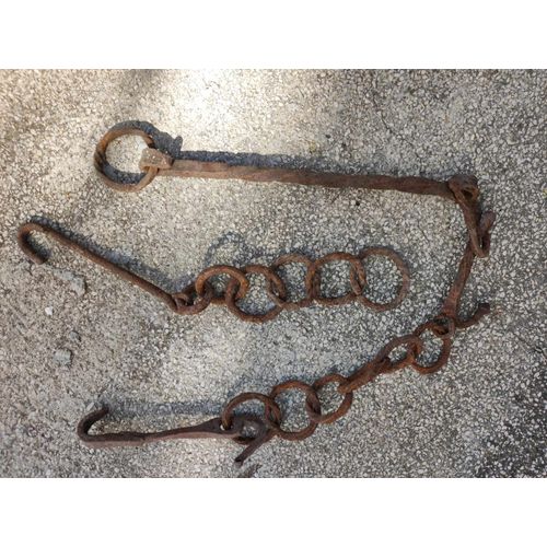 Crochet pour cheminée porte chaudron en fer forgé