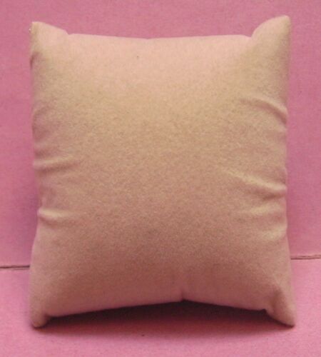 Accessoire Mini Coussin / Oreiller Pour Poupée Ou Autre - 8 X 7 Cm Épaisseur 4,5 Cm