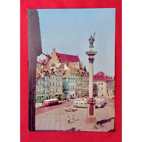 Ancienne Carte Postale Animée Cpa De Varsovie. Cp Pologne. Warszawa. Personnages Et Voitures Anciennes Dans La Rue. Place Zamkowy Et La Colonne Zygmunta Iii Wazy
