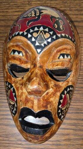 Masque Africain en Bois et Nacre
