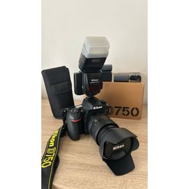 Nikon D750 24 Mpix + Objectif AF-S VR 18-200 mm + Flash Nikon D800 - Noir