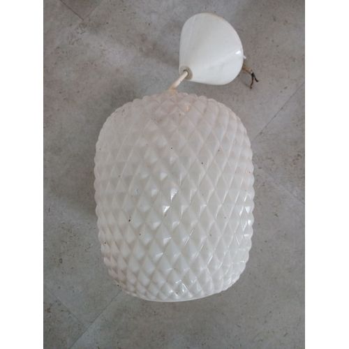 suspension blanche en plastique