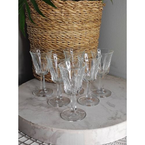 Verres A Liqueur Sur Pieds
