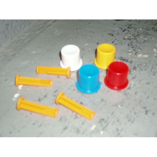 Ensemble Des Poussoirs Et Boutons Du Jeu La Poule Aux Oeufs D' Or De Tomy Vintage 1977