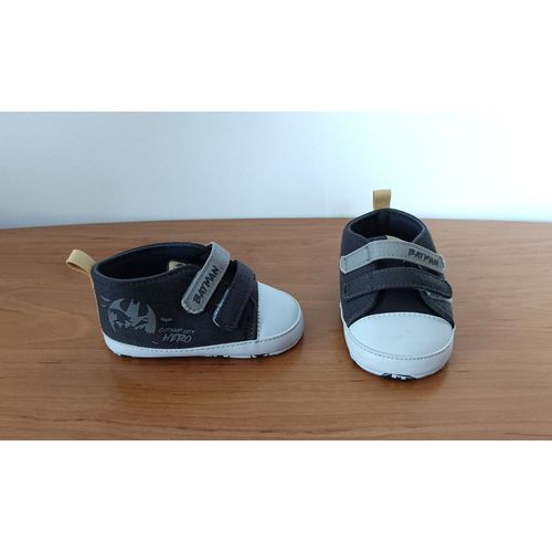 Chaussures Chaussons Batman. Gris Et Blanc. 12 - 18 Mois