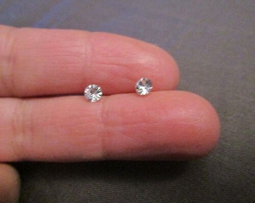 Lot De 3 Paires De Boucles D'oreilles Doré, Type Clou Avec Tige Silicone (Sans Allergie), Avec Petit Brillant De 2 Mm