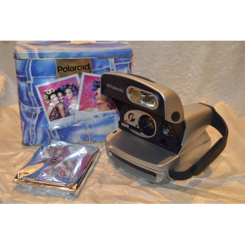 polaroid P collector plus film color