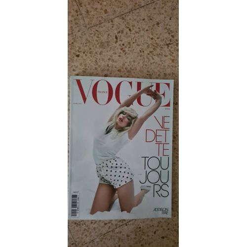 Magazine Vogue France. N 1055. Mars 2025.
