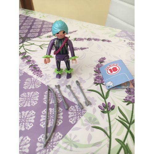 Playmobil 70370 : Série 18 : La Femme Archer