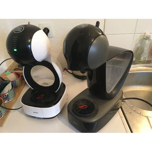 machine à café Dolce Gusto et imprimante Canon MP190