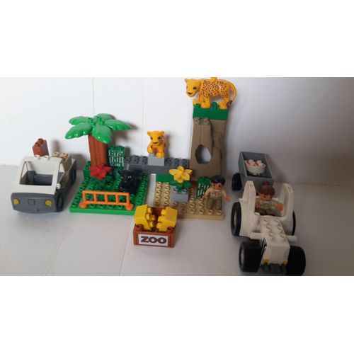 LEGO DUPLO Grand Zoo avec Tracteur avec Remorque, Camion, 2 Figurines, Animaux