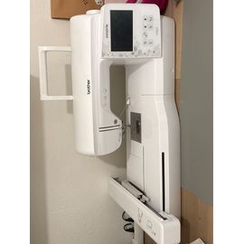 Vend brodeuse Innovis brother NV880E