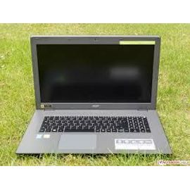 Acer Aspire E 17 E5-772G-34K2 - 17" Intel Core i3 - Ram 4 Go - DD 1 To