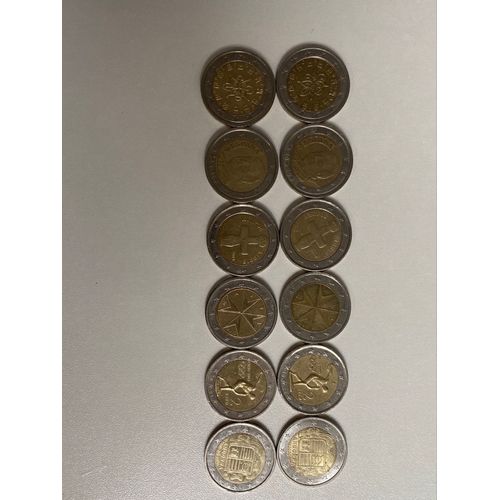 Lot De 12 Pieces De 2€