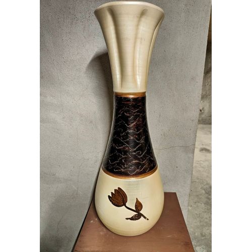 Long Vase céramique beige