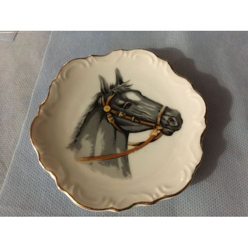 Petite assiette decorative motif cheval - porcelaine - neuve
