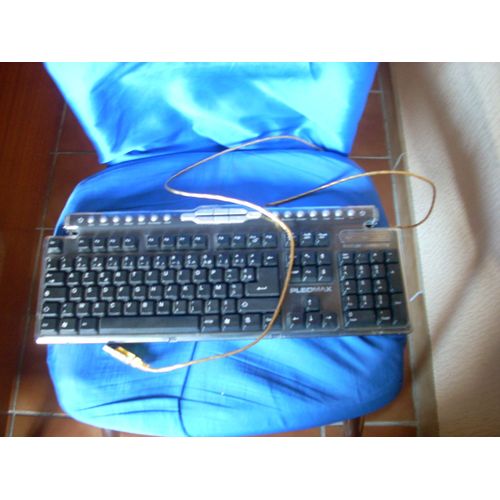 Clavier Samsung Corporation Pleomax PKB 7000X.