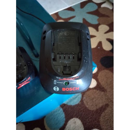 Batterie et chargeur Bosh Perceuse