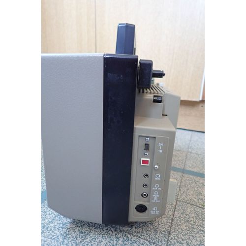 PROJECTEUR SUPER 8, à LYON (ELMO ST180)