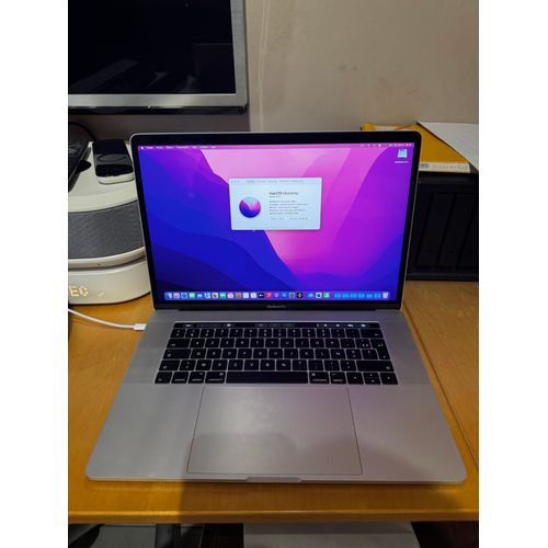 Apple MacBook Pro fin 2016 - 15" Intel Core i7 - 2.6 Ghz - Ram 16 Go - SSD 256 Go