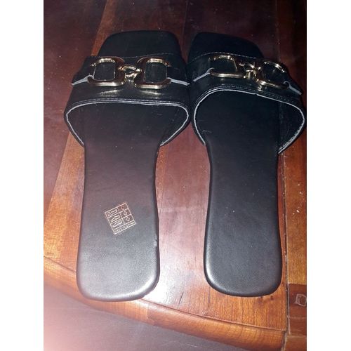 Sandales Noires Taille 41-42 ..