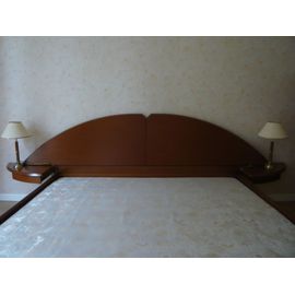 Lit Finition Merisier Avec Chevets Incorporés Pour Matelas 160 X 200