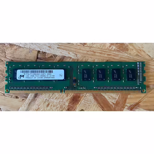 Barrette mémoire 1GB 1rx8 pc3 ram 10600u
