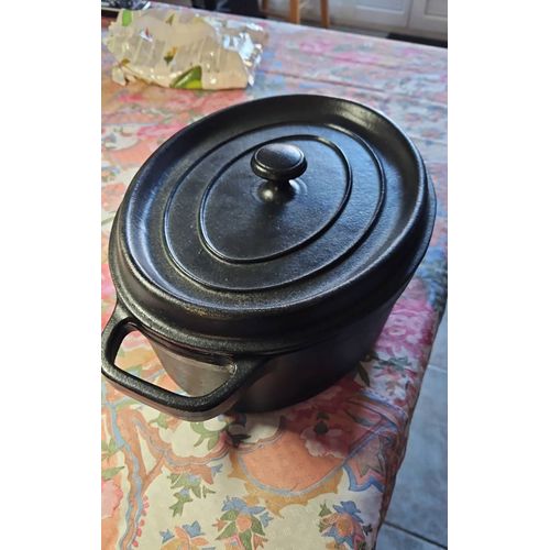 Cocotte Ovale Staub