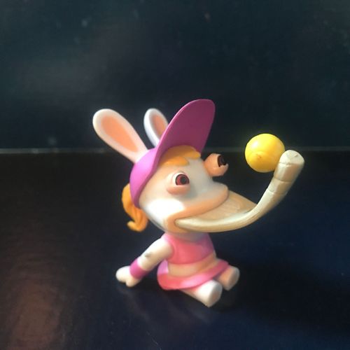 Figurine Lapine Crétine Joueuse De Tennis - Série Les Lapins Crétins Envahissent Le Sport (Ubisoft 2007)