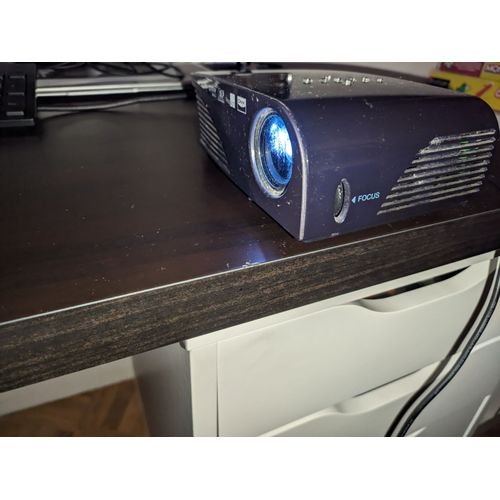 LG HS200G - Vidéoprojecteur LED, 200 ANSI lumens, connectique HDMI, lecture directe des fichiers Divx port USB