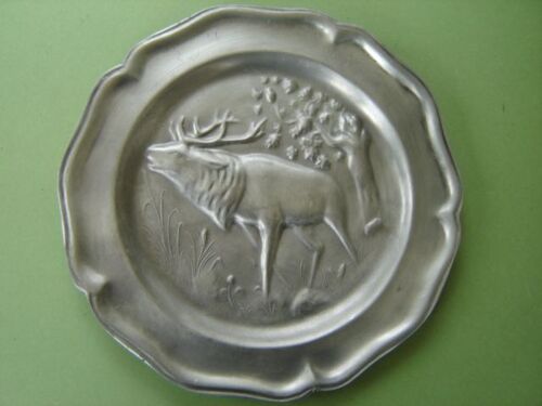 Assiette Décorative En Etain 94 % Motif "Cerf En Forêt"