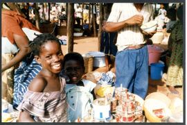 Une Photo Intitulée Technologie À La Mode Togolaise