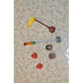 Lot pieces LEGO feux signalisation drapeau tonneau plots