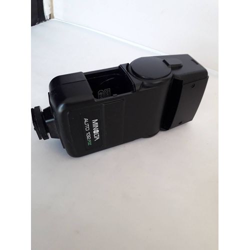 MINOLTA FLASH 132PX pour pieces