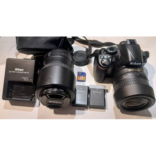NIKON D3100 reflex 14.2 mpix + Téléobjectif + Chargeur, Batteries