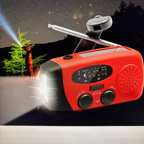 Radio, chargeur, lampe torche... etc