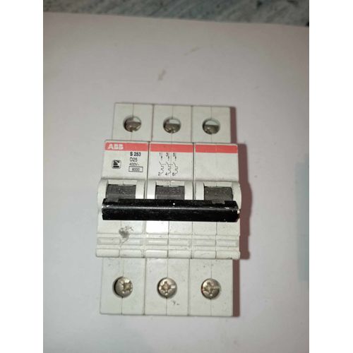 Disjoncteur ABB S253 D25