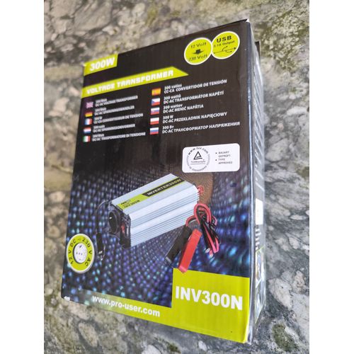 Convertisseur De Tension 300 W Continu / Alternatif Pour Voiture Camping Car
