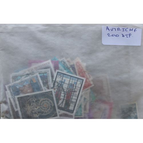 Autriche 200 Timbres Différents