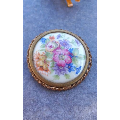 Broche Ancienne Porcelaine
