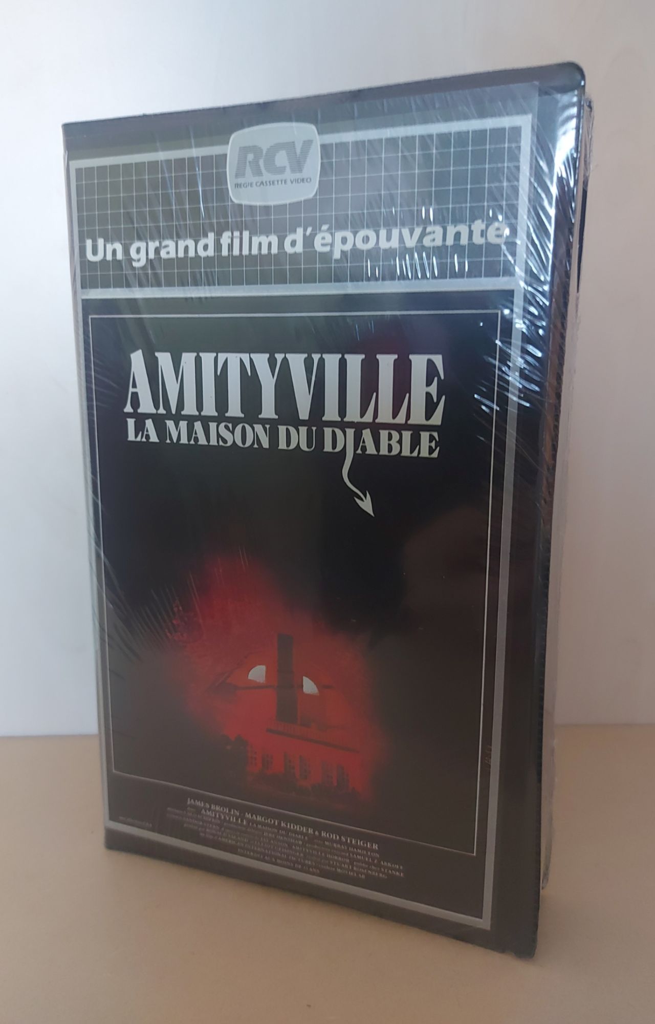La Maison D Amityville pas cher - Meilleures offres neuf et occasion, image size:1280x2000